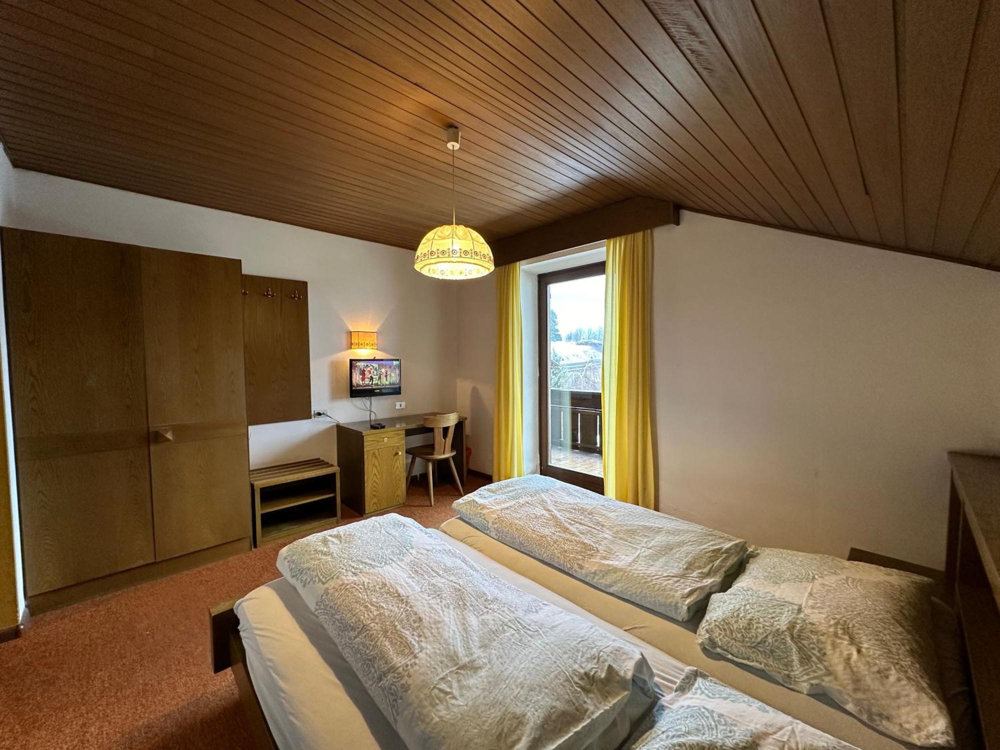 Haus Pfalzen - Casa Falzes Ruang foto