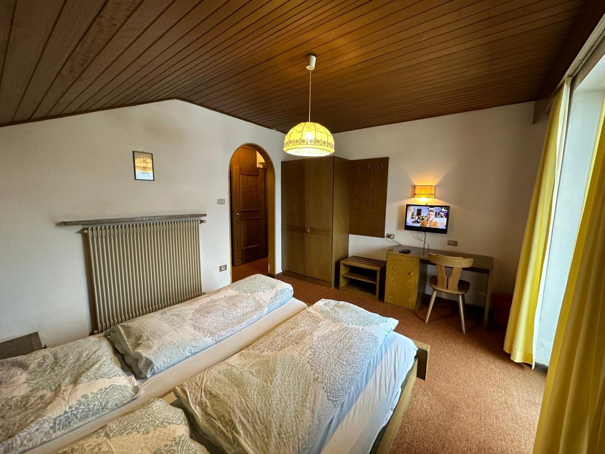 Haus Pfalzen - Casa Falzes Ruang foto